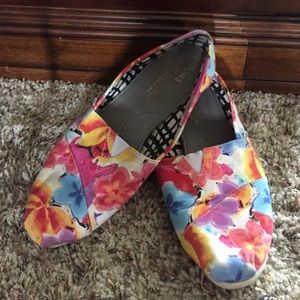 Floral Toms