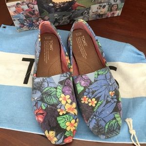TOMS