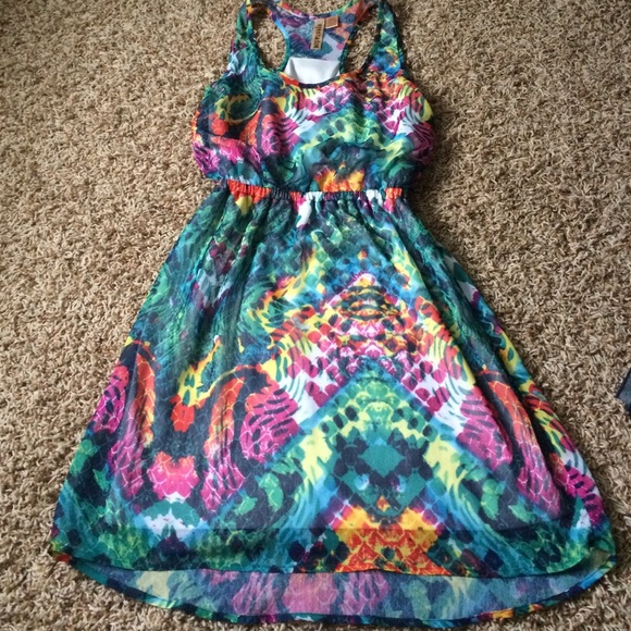 Colorful & Volcom dress bundle for @amy0228