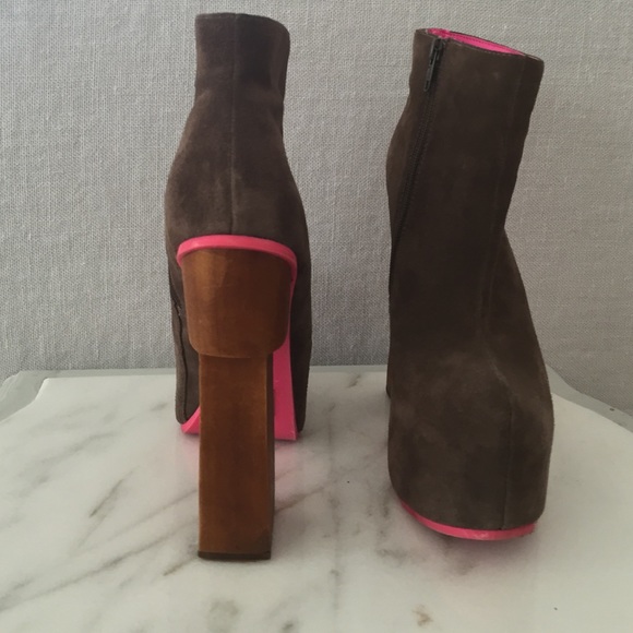 DV8 Dolce Vita heels