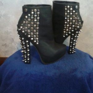 Steve Madden sacrifice