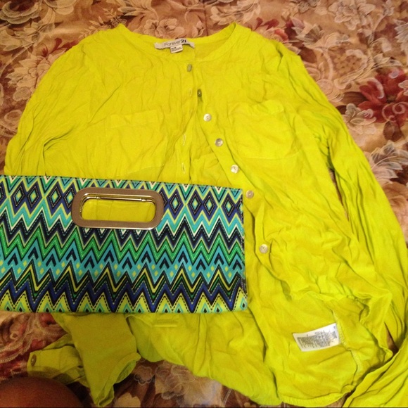 Clutch & Shirt Bundle - Picture 2 of 4