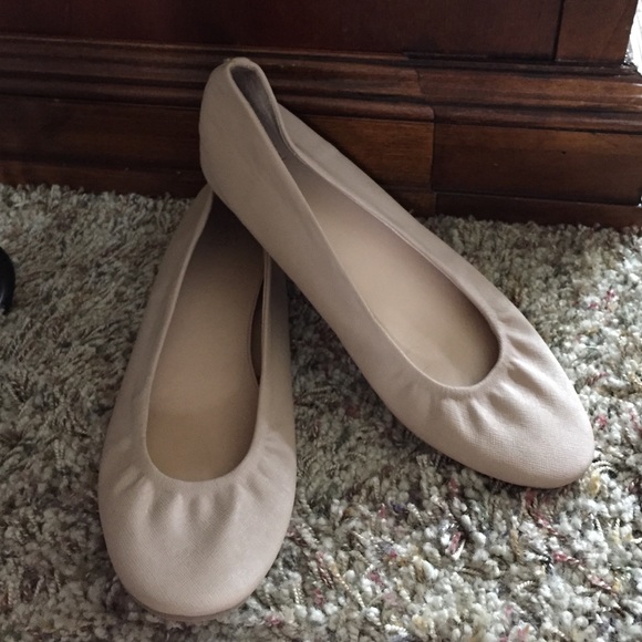 New York & Company Nude Ballet flats