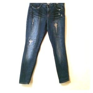 Mudd Ripped Jeans --size17--