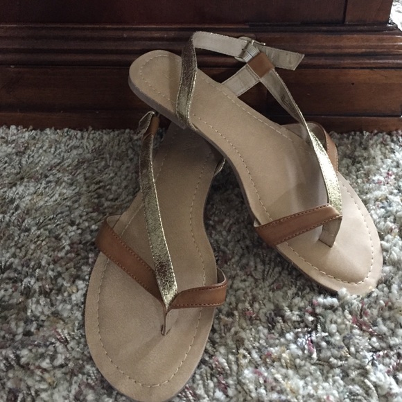 Kenneth Cole Reaction Leather sandals