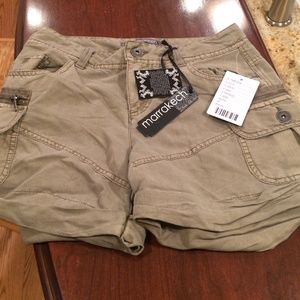 Marrakech taupe cargo shorts size 26