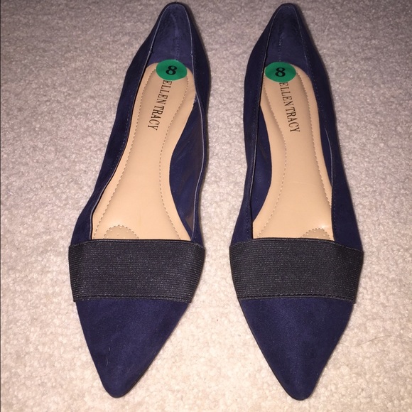 Ellen Tracy flats