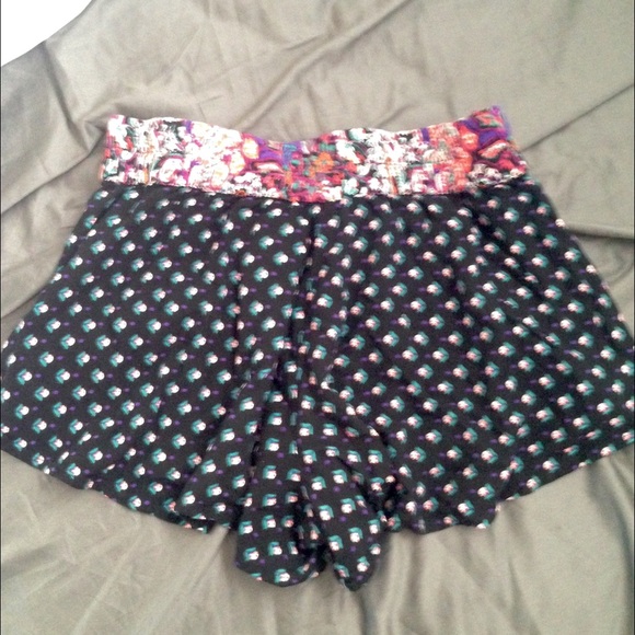 Multi colored shorts from Urban - Picture 2 of 2