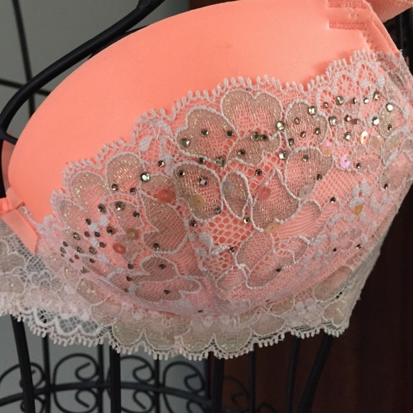 🐯Sold in Bundle🐯Victoria's Secret sequined bra - Picture 2 of 4