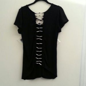 Black round neck top.