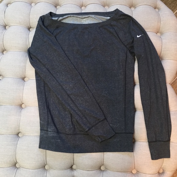 Nike sweatshirt/top