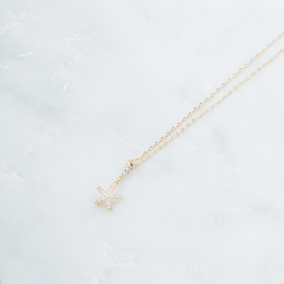 NICE GOLD CUBIC STARFISH NECKLACE