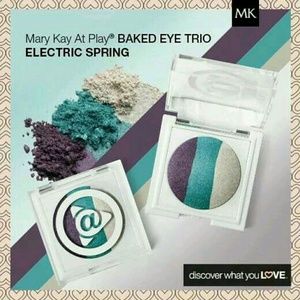 Mary Kay @ Play Baked Eye Trio in Electric Spring*