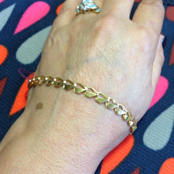 Jewelry - Gold Heart shaped Bracelet