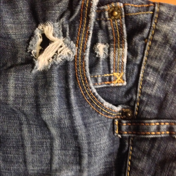 G by Guess jean shorts. - Picture 3 of 4