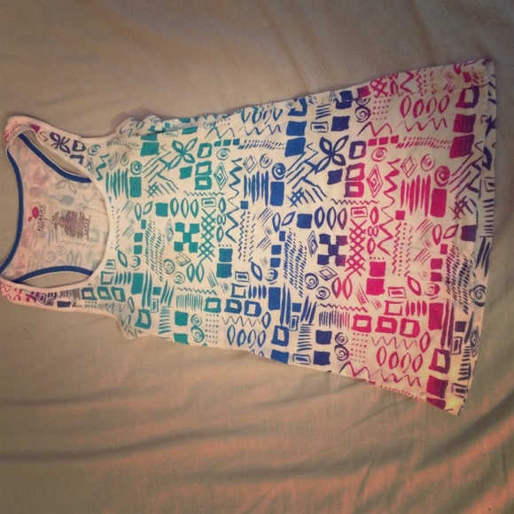 ✨Cute Patterned T-Shirt✨ - Picture 1 of 1