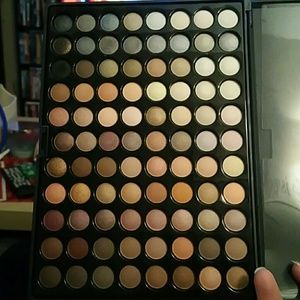 Neutral eyeshadow pallet