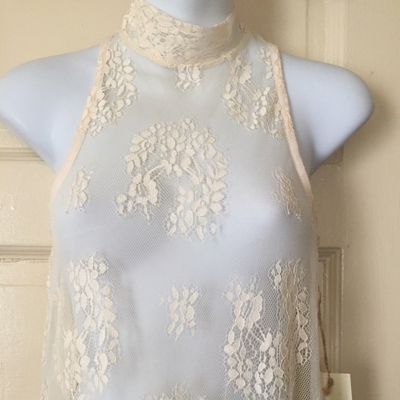 Nice lace top or swim cover - Picture 2 of 4