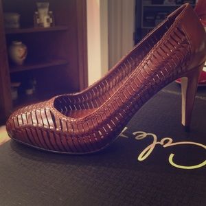 Cole Haan Violet Air Pumps sz 9.5