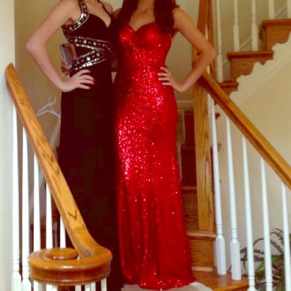 Red prom dress size 0-2, Dave & johnny