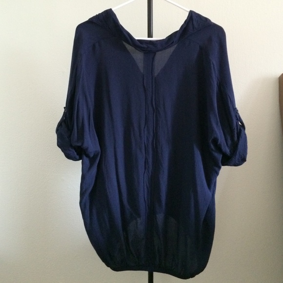 Brandy Melville- Top 💋sale for today only 💋 - Picture 2 of 2
