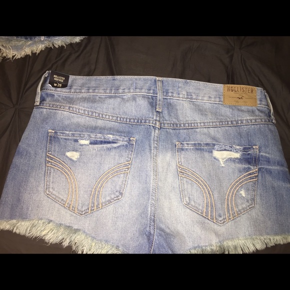 Hollister denim shorts - Picture 2 of 4