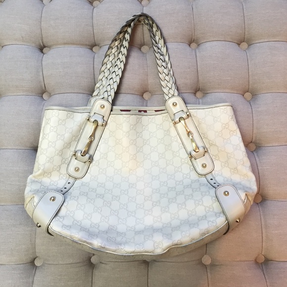 SOLD! 100% authentic White/beige Gucci Purse