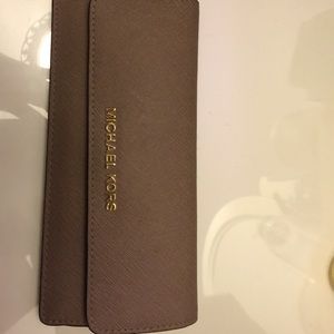 Michael Kors dark dune slime wallet