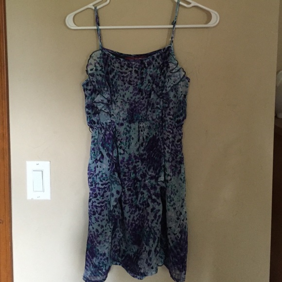 blue dress