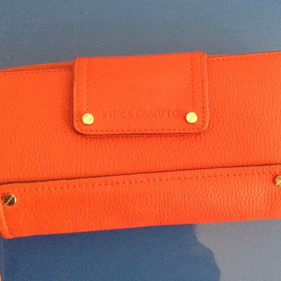 Authentic Vince Camuto Check Wallet