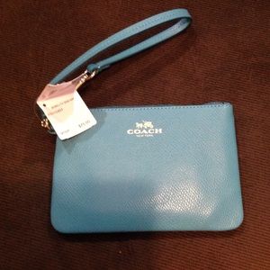 ❤️SOLD on eBAY❤️Coach wristlet-blue