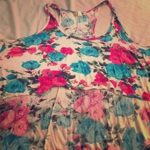 ✨Adorable Floral Print Top✨