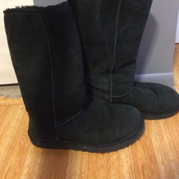 Ugg black boots