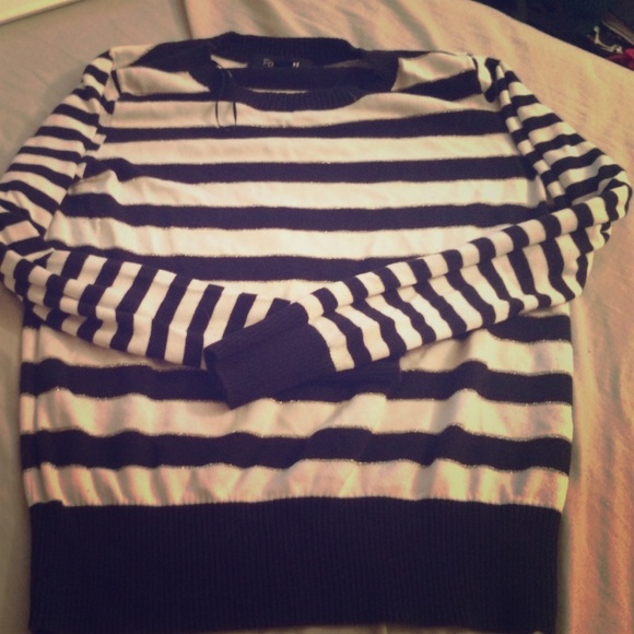 ✨Black&White Strips✨ - Picture 1 of 1