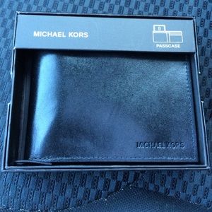 Michael Kors black leather men's wallet