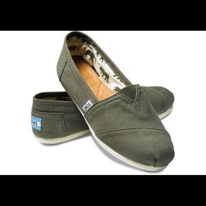 Green toms, like new!