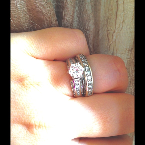 Engagement ring set