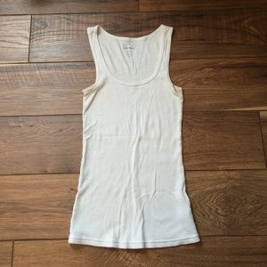 White Old Navy tank top