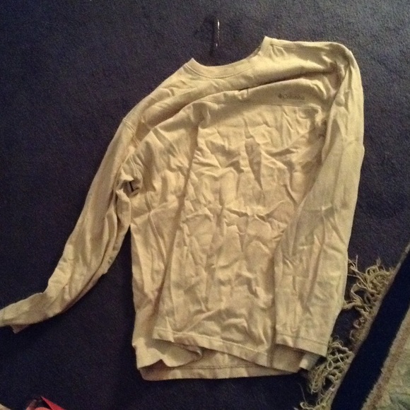 Columbia long sleeve shirt