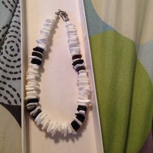 Black and white shell bracelet