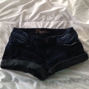 Delia's Taylor style jean shorts