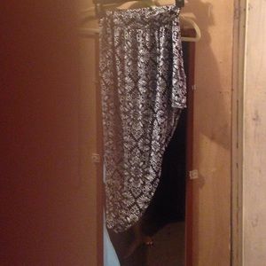 Asymmetrical black and white skirt