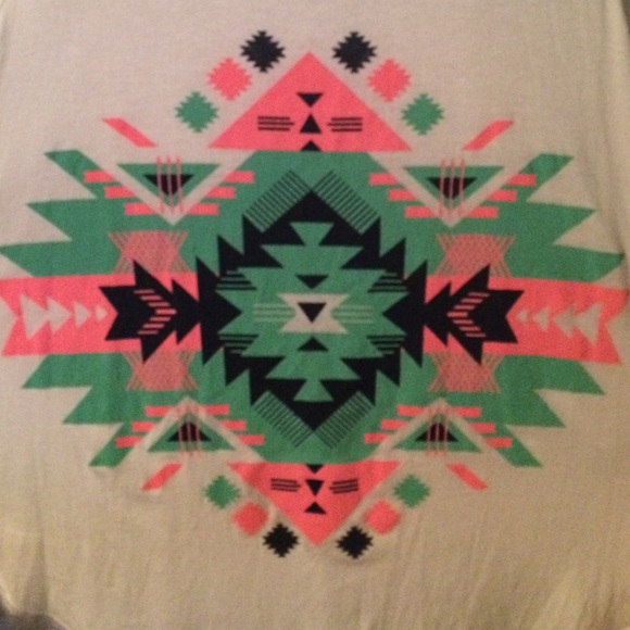 White Aztec tank - Picture 2 of 2