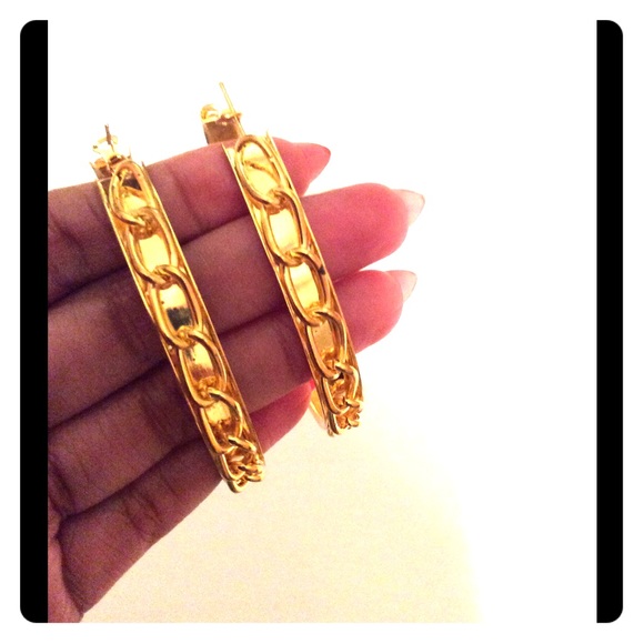 NWOT ✨Fun Flirty Gold Hoop Earrings✨
