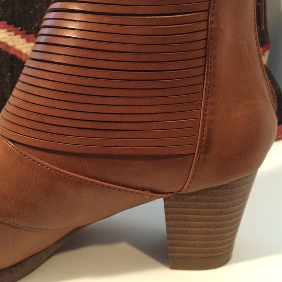 SOLD. Pink And Pepper Ankle Boots - Picture 2 of 4