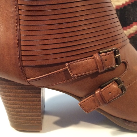 SOLD. Pink And Pepper Ankle Boots - Picture 3 of 4