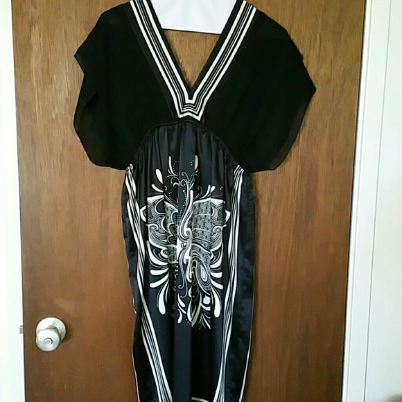 Black and white silk dress - Picture 1 of 1