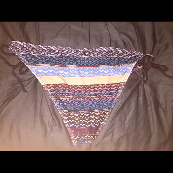o'neill  Tribal bikini bottoms - Picture 2 of 4