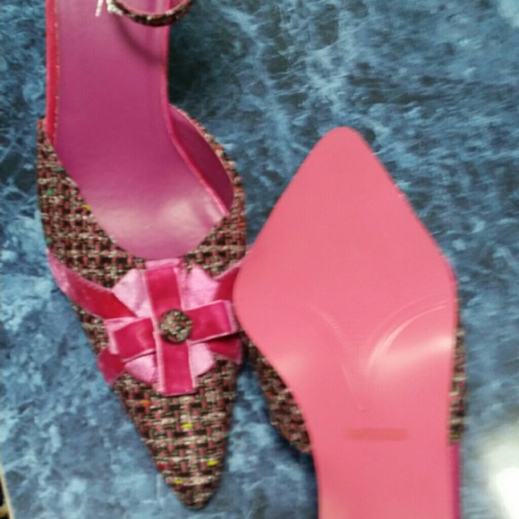 Shoes - Picture 2 of 3