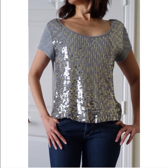 Forever 21 Tops - 🎉HPx2🎉 Forever 21 shirt silver& gold sequins